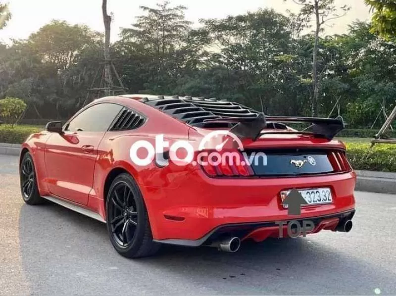 Ford Mustang 2016 - Bán Ford Mustang EcoBoost sản xuất năm 2016, màu đỏ, nhập khẩu nguyên chiếc